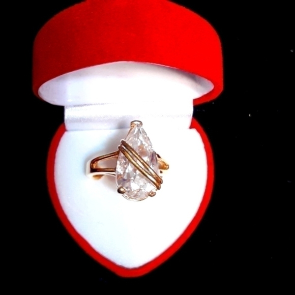 STUNNING! VERY Stunning! - Picture 4 of 5